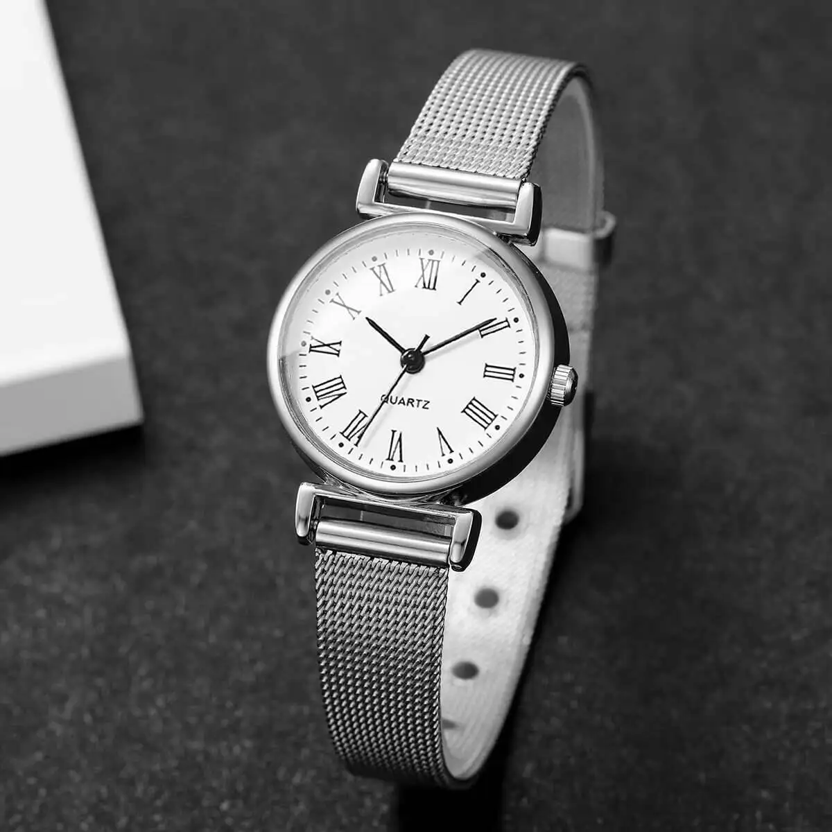 1/2 ชิ้นแฟชั่นผู้หญิงนาฬิกาลำล - Stainless Mesh Band บทวิจารณ์และราคา